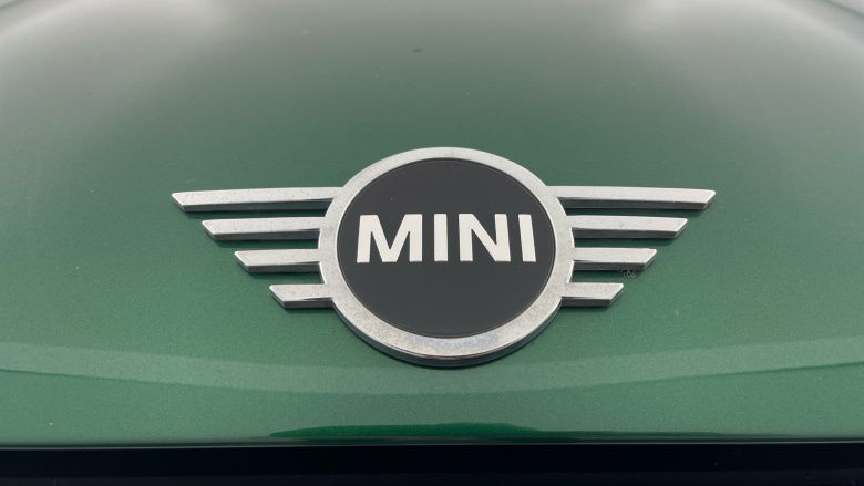 MINI Clubman 1.5 Cooper Classic Premium Plus 6dr Auto Petrol Estate
